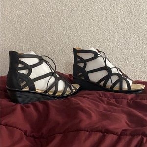 Brand new Size 9.5 Sketchers lace up wedges